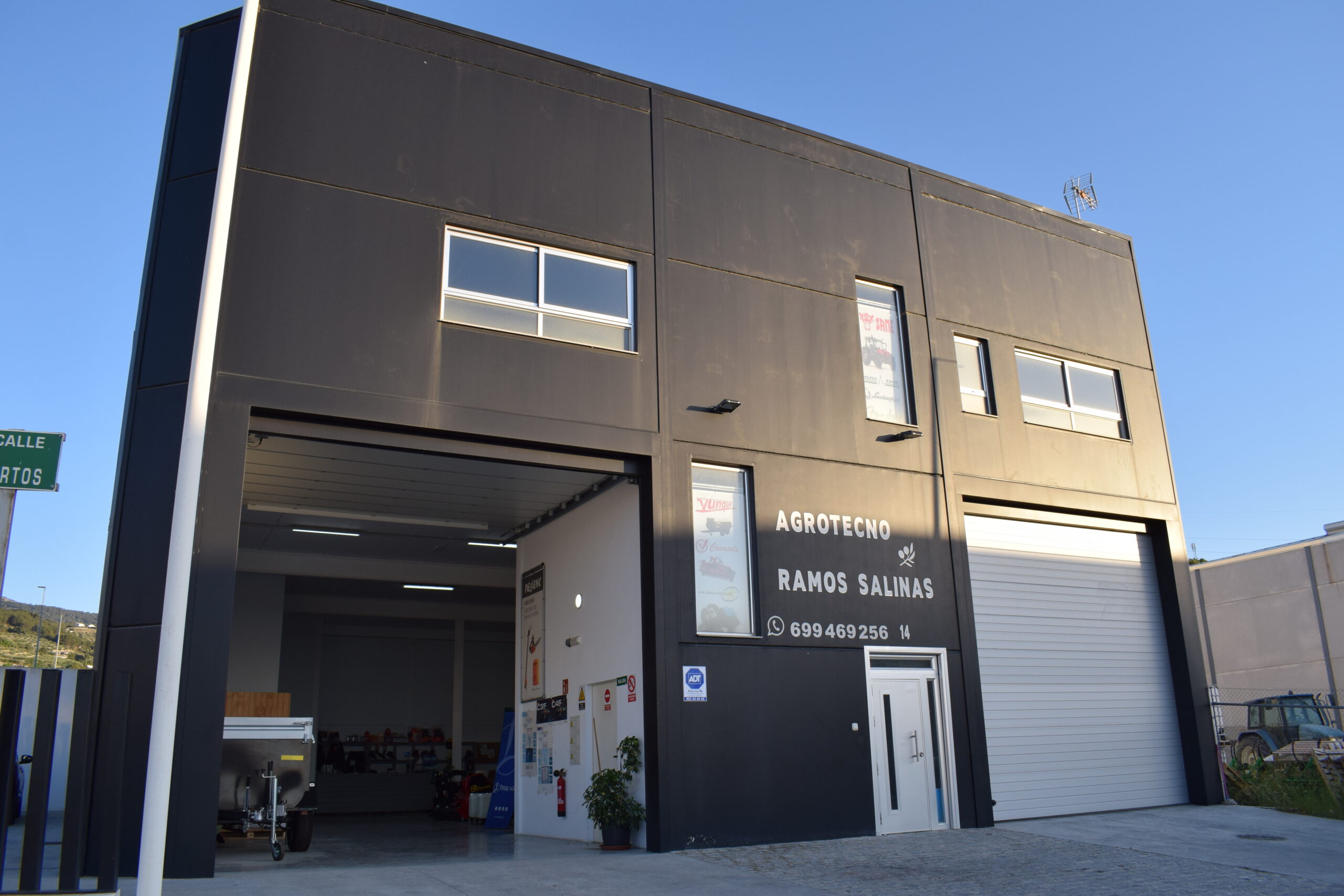 Servicios agrícolas de gestión del olivar en Jaén de Agrotecno Ramos Salinas